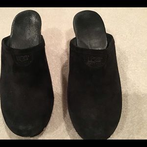 Ugg clogs